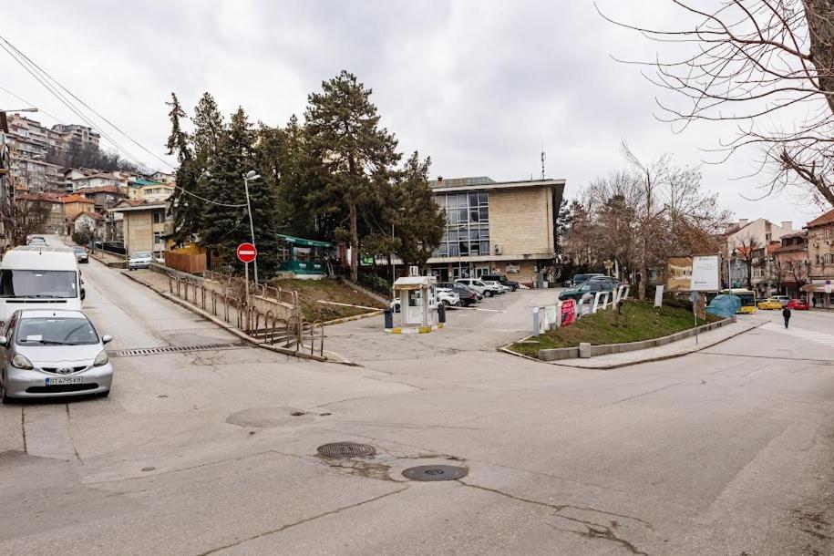 Luximo Room Veliko Tŭrnovo Eksteriør bilde