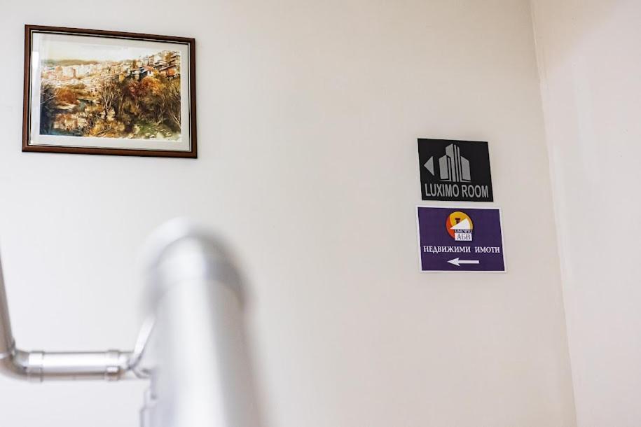 Luximo Room Veliko Tŭrnovo Eksteriør bilde